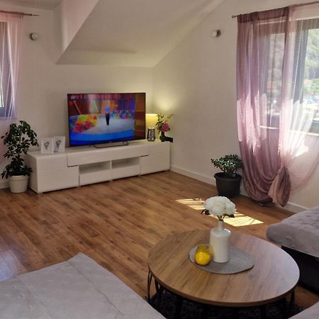 Apartments Ante ฮวาร์ ภายนอก รูปภาพ