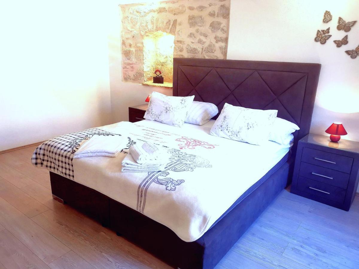 Apartments Ante ฮวาร์ ภายนอก รูปภาพ
