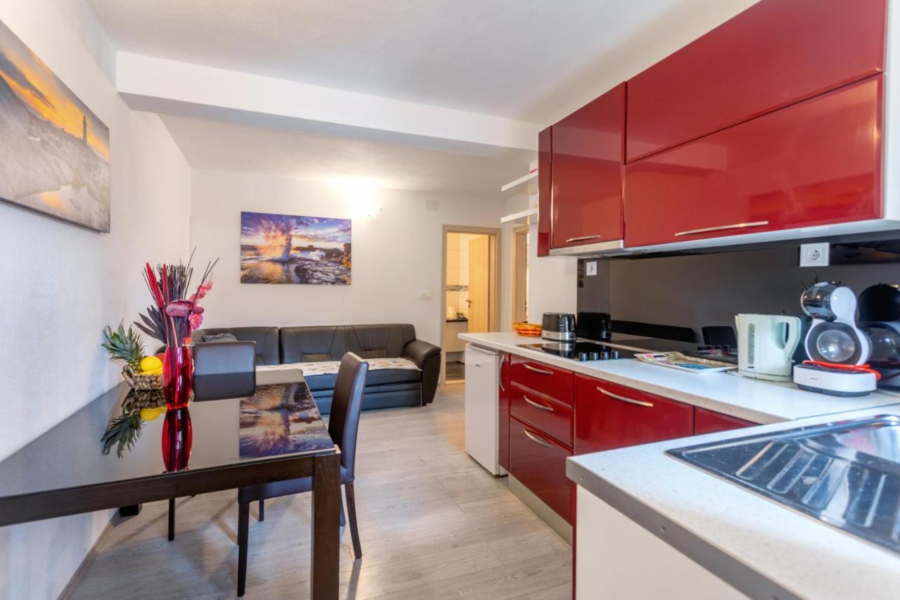 Apartments Ante ฮวาร์ ภายนอก รูปภาพ