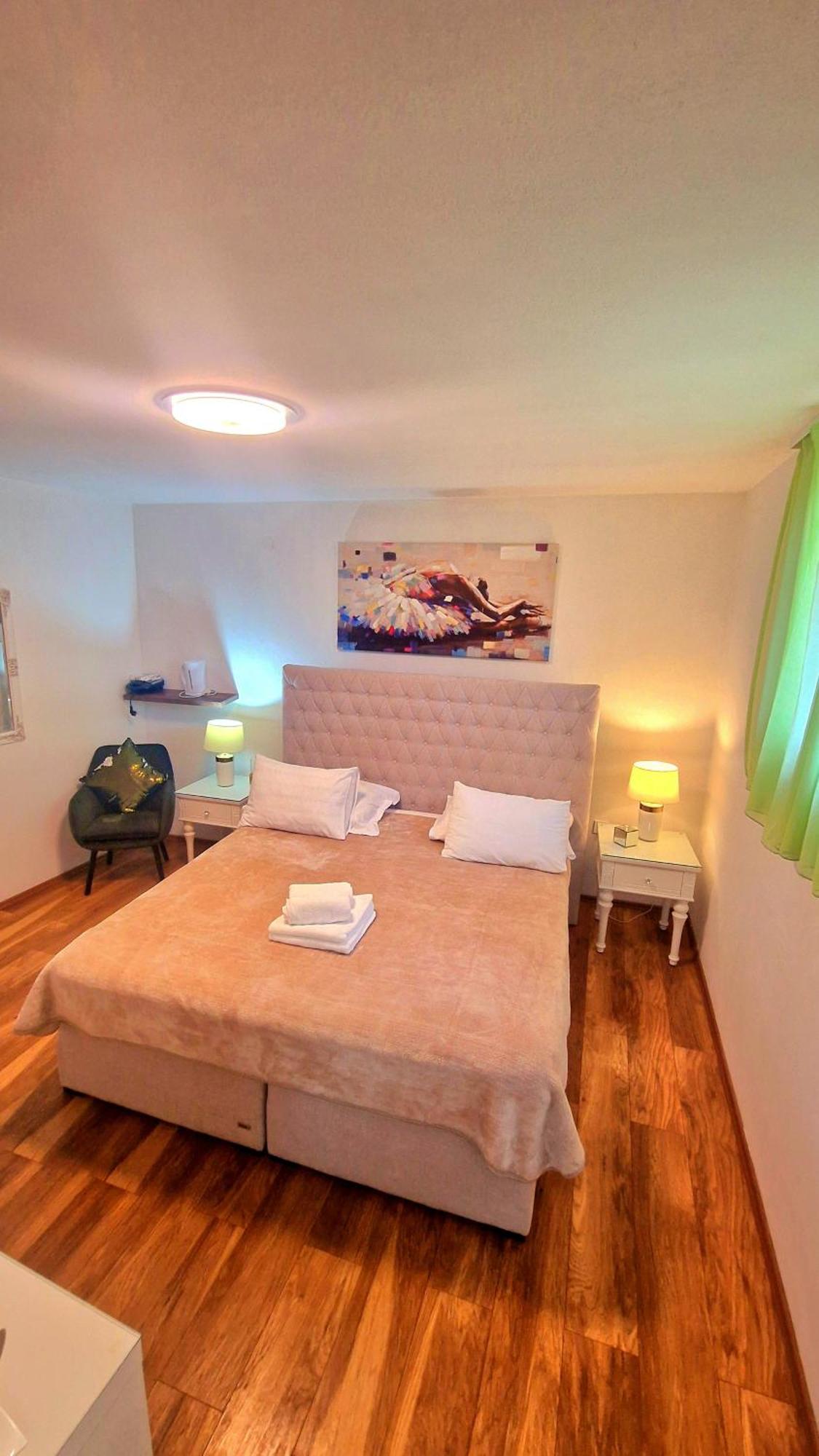 Apartments Ante ฮวาร์ ภายนอก รูปภาพ