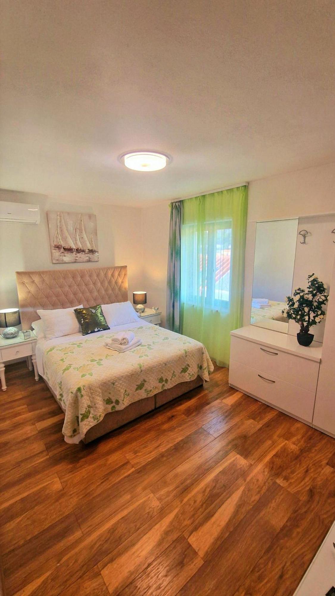 Apartments Ante ฮวาร์ ภายนอก รูปภาพ