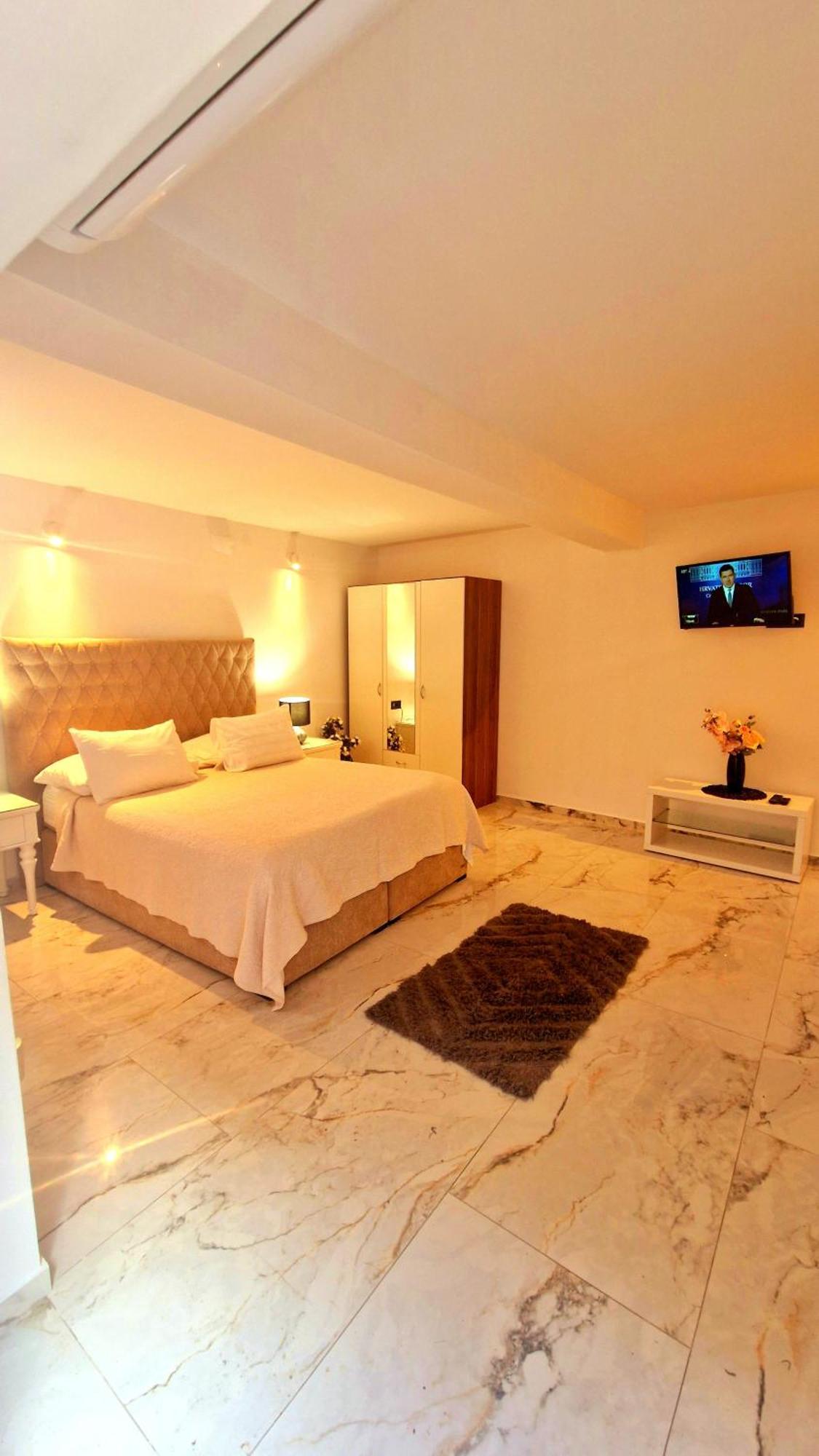 Apartments Ante ฮวาร์ ภายนอก รูปภาพ