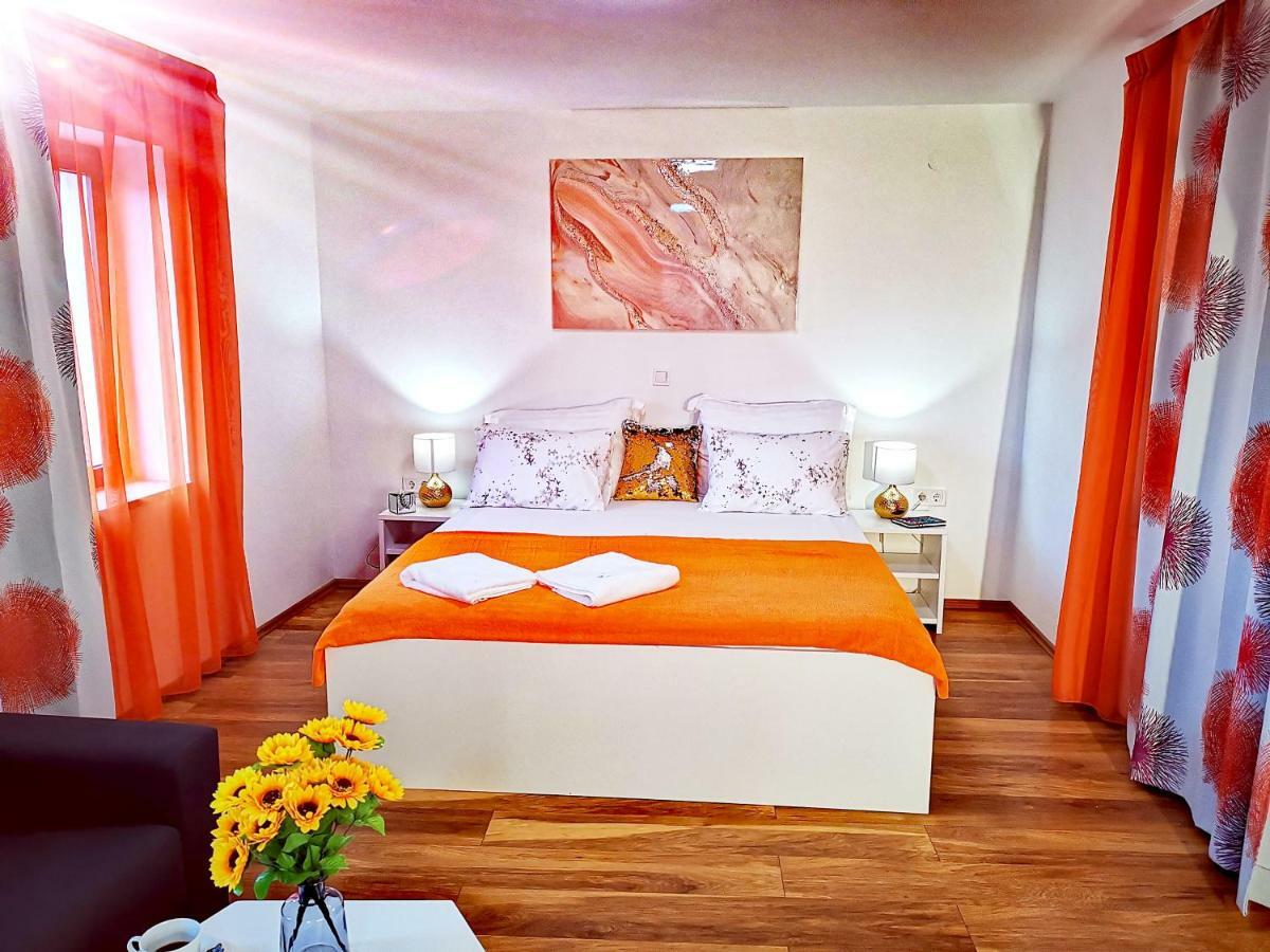 Apartments Ante ฮวาร์ ภายนอก รูปภาพ